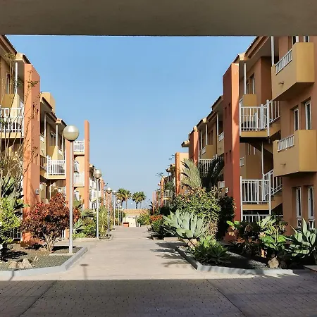 Apartamento Tropical Fuerteventura With A Sunny Terrace And Fast Wifi Corralejo
